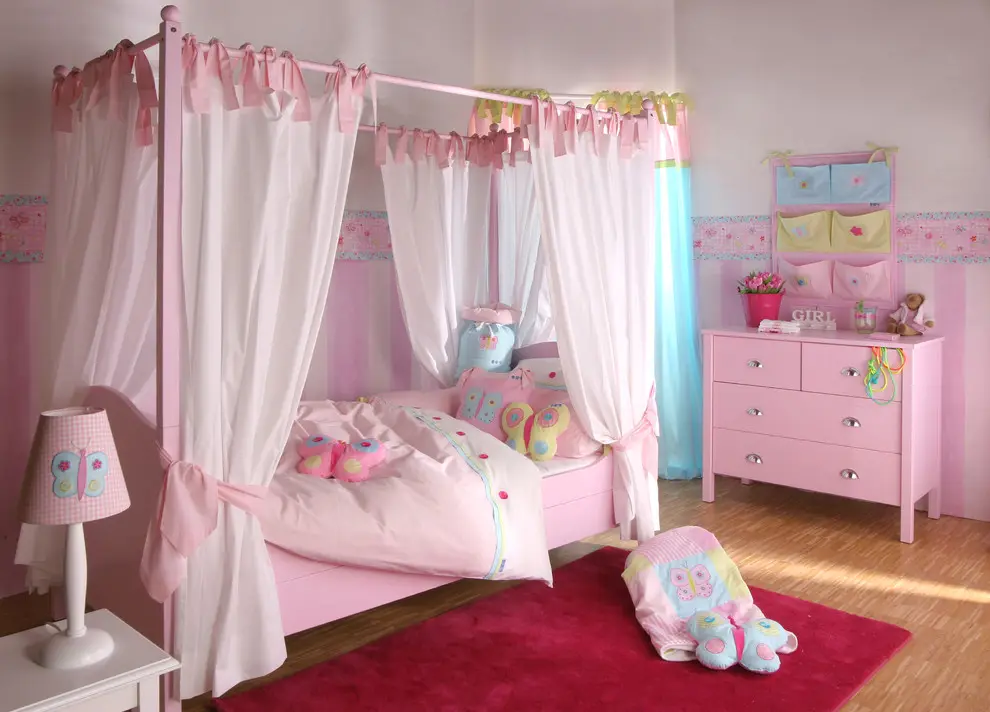 pretty pink girl's bedroom