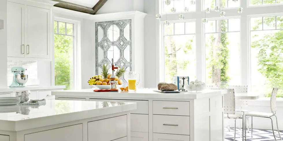 white cottage kitchen style