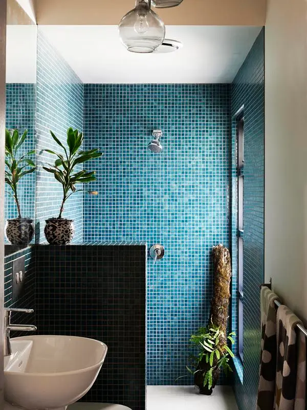 RenoGuide Glass Mosaic Tiles