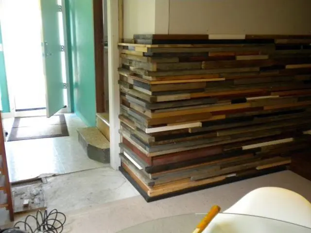 Weekend DIY Project 2: Recycled Wood Wall Feature idea