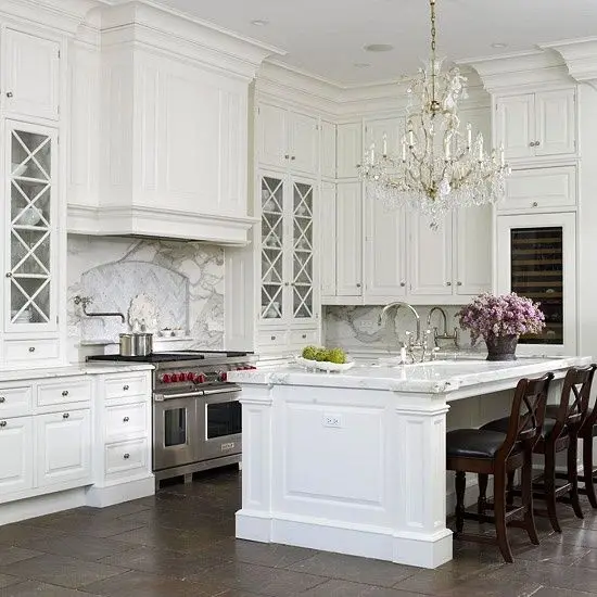 beautiful tranditional kitchen