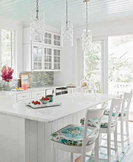 white Hamptons style kitchen