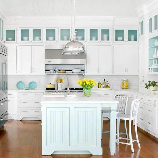 white country home kitchen