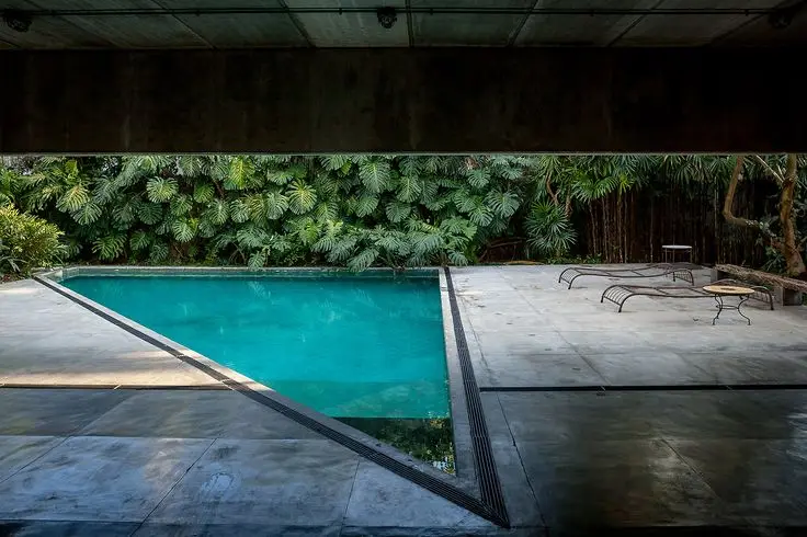 modern triangular pool