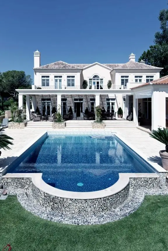 hampton style pool