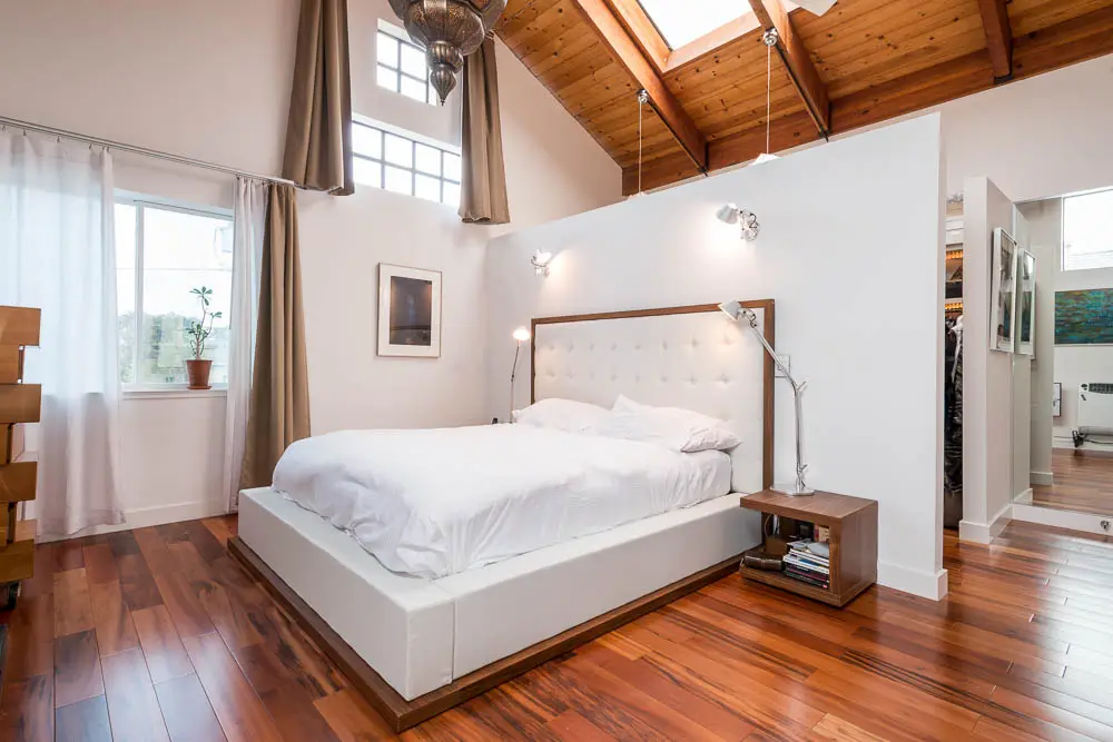 bedroom with room divider