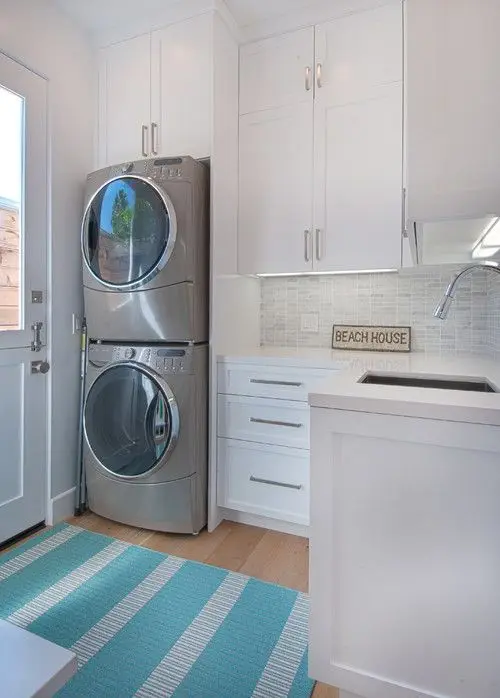 well lighted beach house laundry