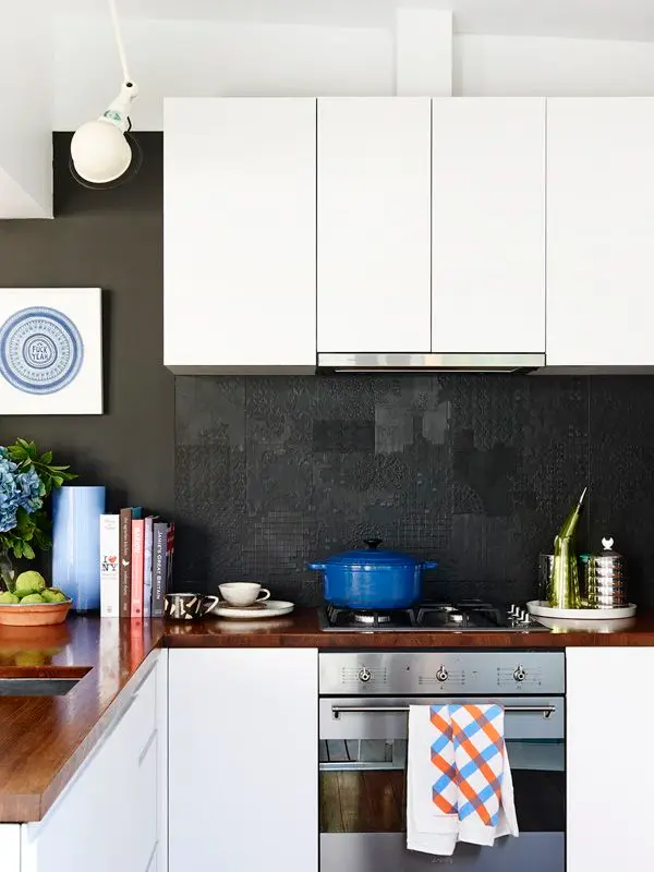 textured black kitchen splashback