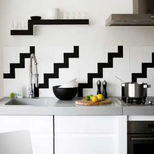 monochrome patterned kitchen splashback