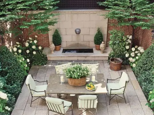 small symmetrical backyard