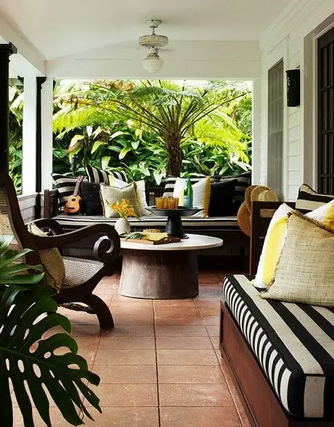cool and bold verandah design