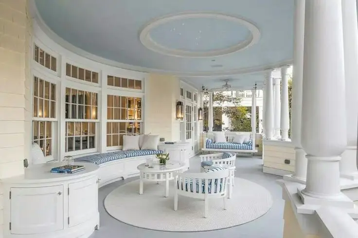 A Touch of Greece front verandah: Columns, arches and a blue-on-white palette. I'd keep this for rendered homes; against