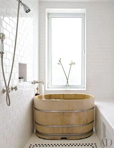 wood barrel soaking tub