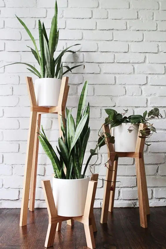 Scandinavian white oak planter holder