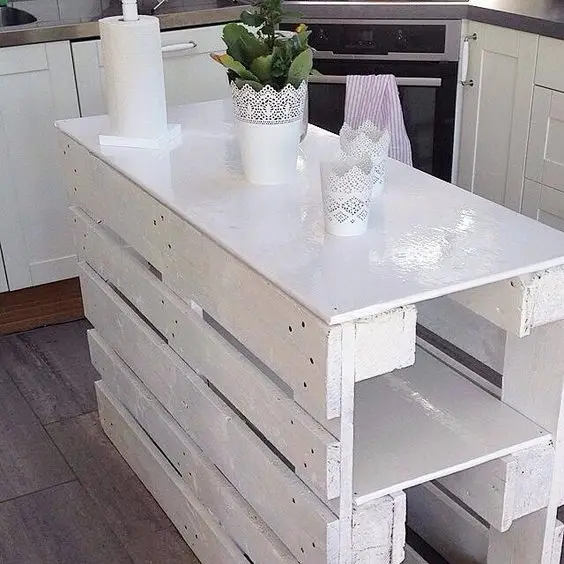 re purposed wood pallet kitchen island