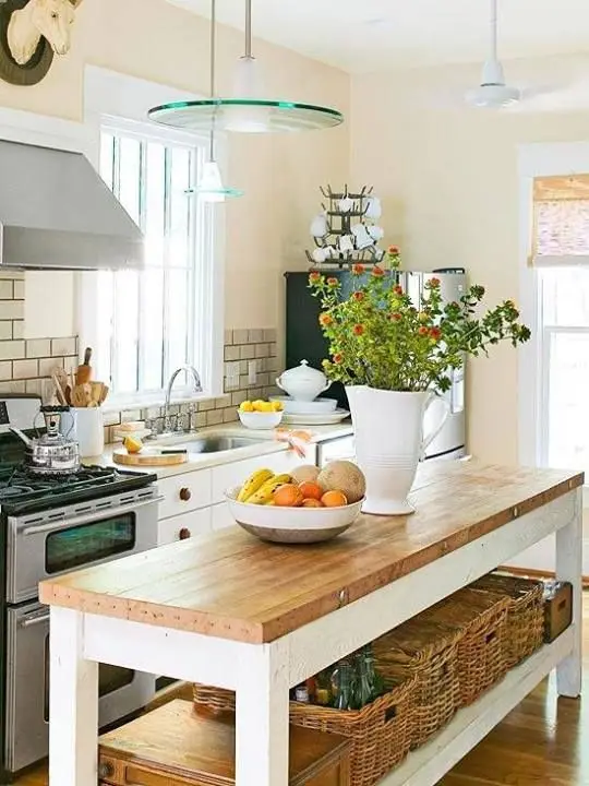 charming cottage kitchen