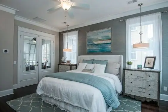 Coastal Romantic master bedroom: Create an amazing seascape themed bedroom with a lot of coastal inspirations. Mix and match