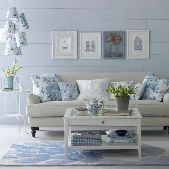 charming cottage living room