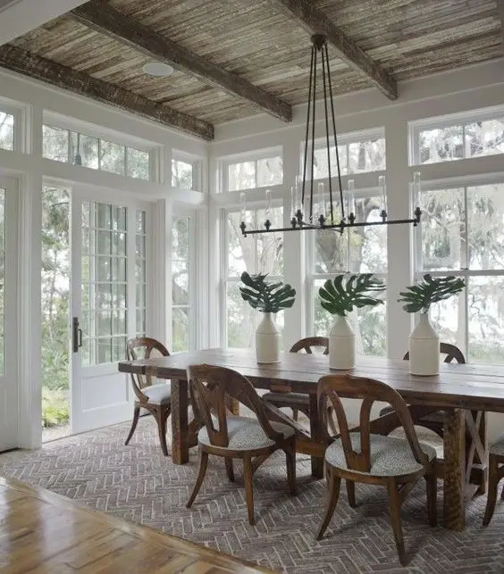 charming farmhouse dining room