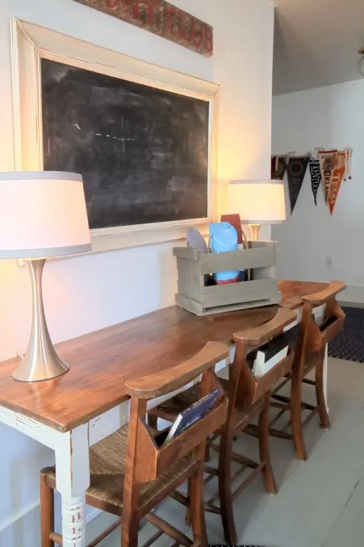 shabby chic desk in the hallway