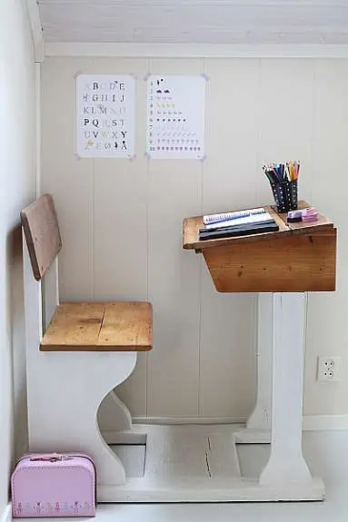 School Room Desk study area: When you mean business. This old-school study desk is clear of its purpose and is aptly built