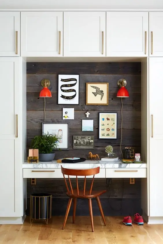 Elegant Rustic Study Area: A dash of rustic amidst the elegance of white and gold. Brilliant and fascinating! The bare wood