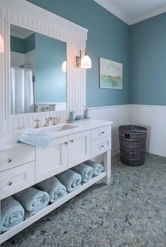 blue Hamptons style bathroom