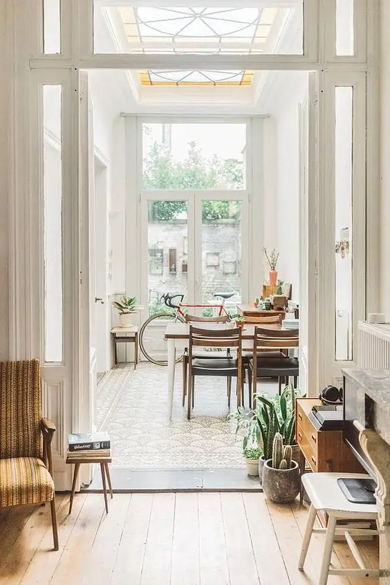 white and light Scandinavian interiors