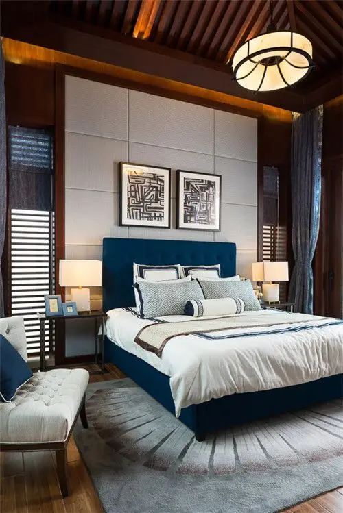 Mesmerising Eclectic bedroom: Can’t decide on one central theme? Go eclectic and get a little bit of all the styles. This is