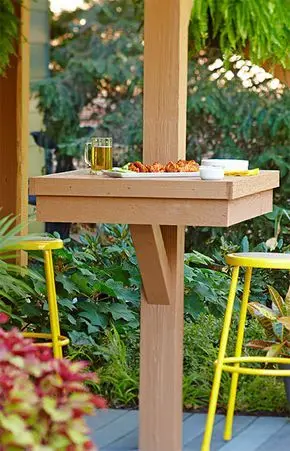 Table Tops outdoor kitchen: Outdoor kitchens are for picnics, barbecues and fun. Sit-down meals are rare, rather, it’s take