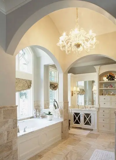 classic posh bathroom
