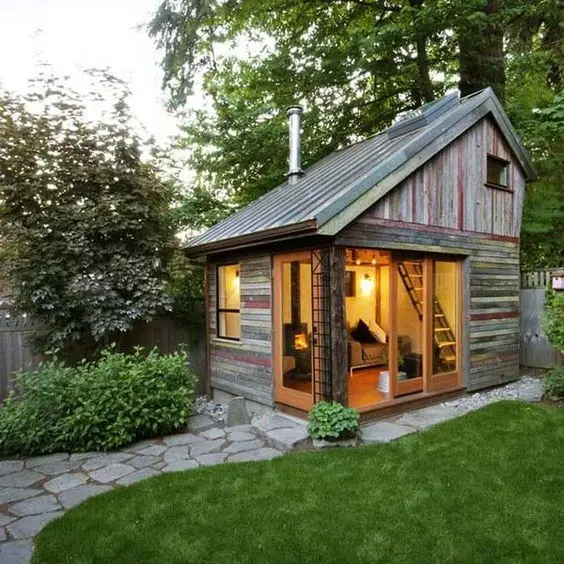 pallet backyard home office