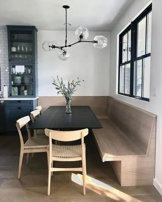 family breakfast station