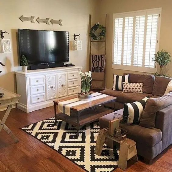 farmhouse family room