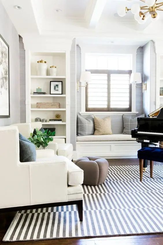 grand family room