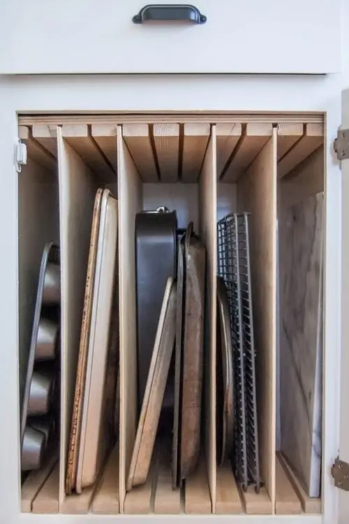vertical pan cabinet