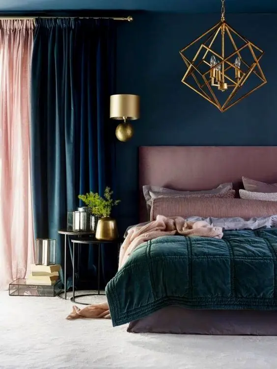 luxurious bedroom