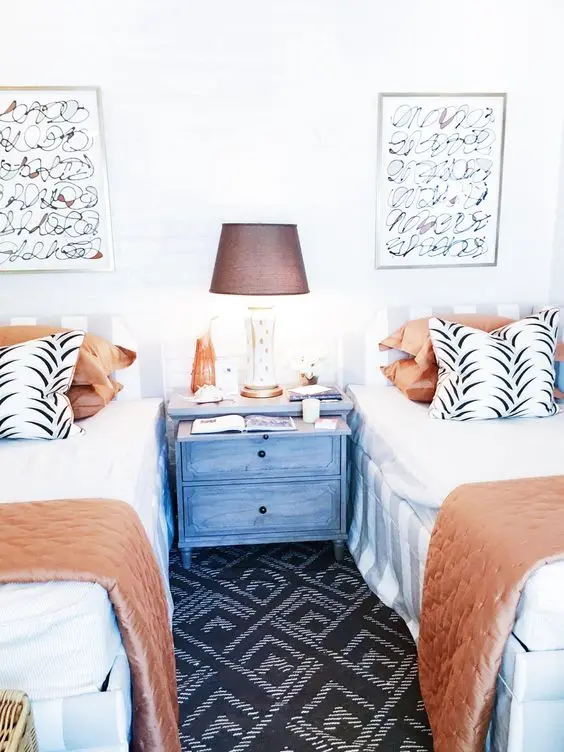 twin beds
