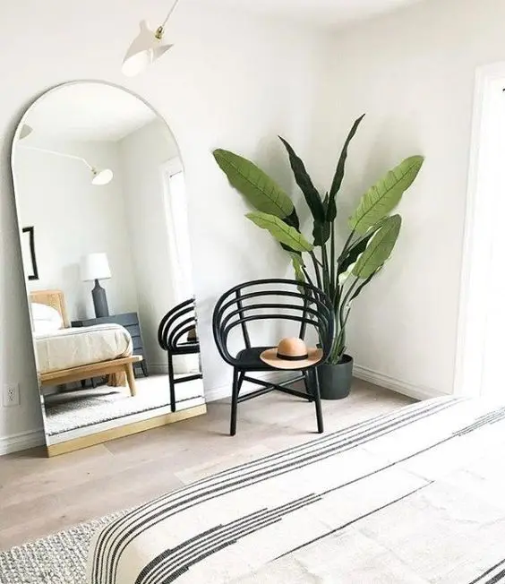 bedroom mirror
