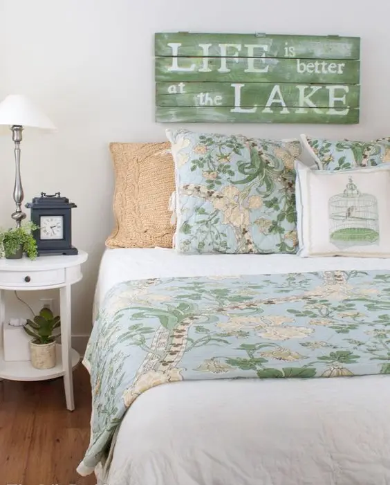 lakeside theme bedroom