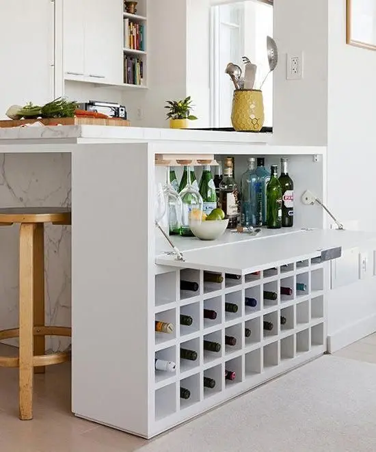 The Great Divider home bar: Compact and accessible