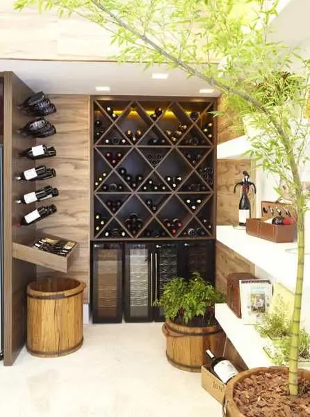 A Garden Bar: Bring the party outdoors with this cool garden bar