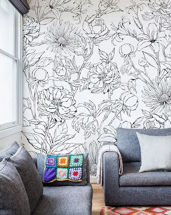 Floral Doodle wall paint: Express yourself and showcase your art on your wall!