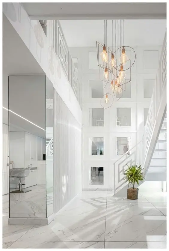 luxurious beautiful foyer