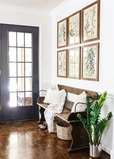 charming farmhouse foyer