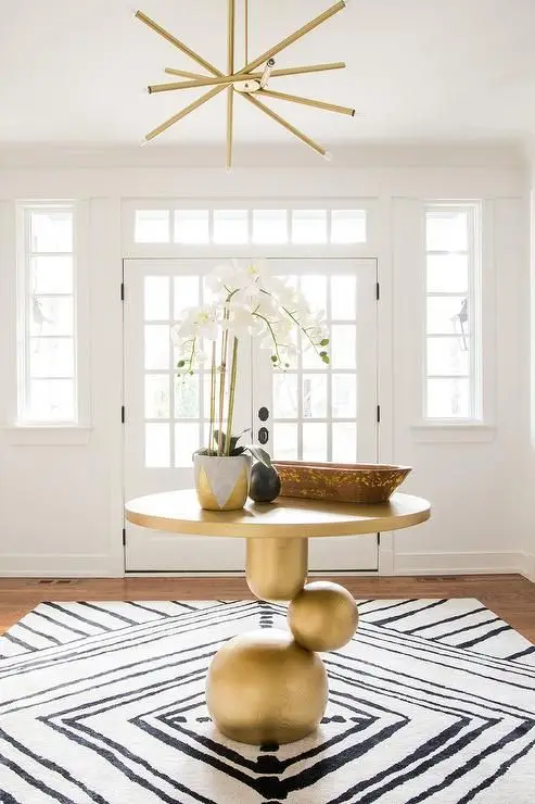 luxurious golden round table