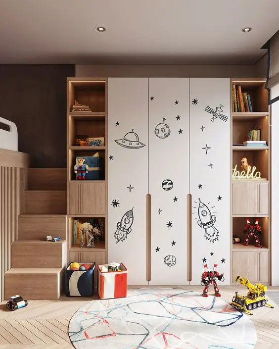 Creative Closets kids' bedroom: This playful, colourful and fun closet design fits the gregarious child using it. The design