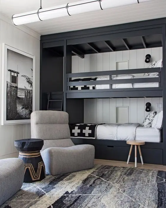 Boys’ Bunks kids' bedroom: Dignified, orderly and urbane. Your older boys will love this neat and organised bedroom. Shades