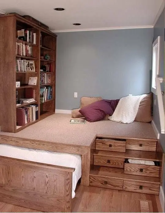 Hideaway Bed kids' bedroom: Space-saving, neat and perfect for kids who love to read. The platform offers a comfortable