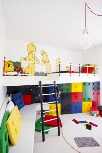Lego Lego kids' bedroom: Bright, colourful and adorable. Your little builder will surely love this giant Lego bedroom. The